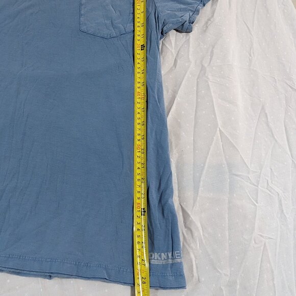 DKNY JEANS BLUE T-SHIRT SIZE XL FRONT POCKET MEN'S UNISEX SHIRT FASHION STYLE - Picture 4 of 16